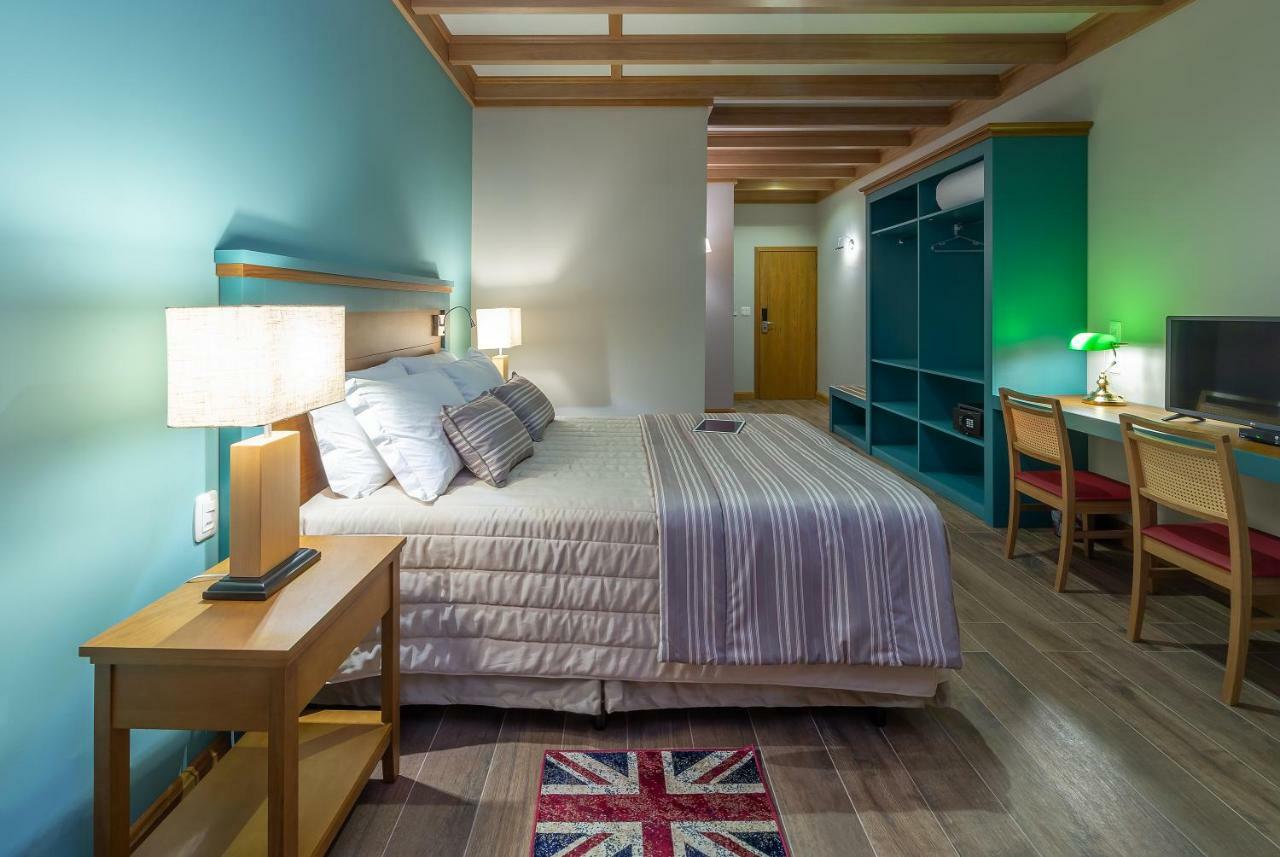 Quarto Superior com Cama Queen-size