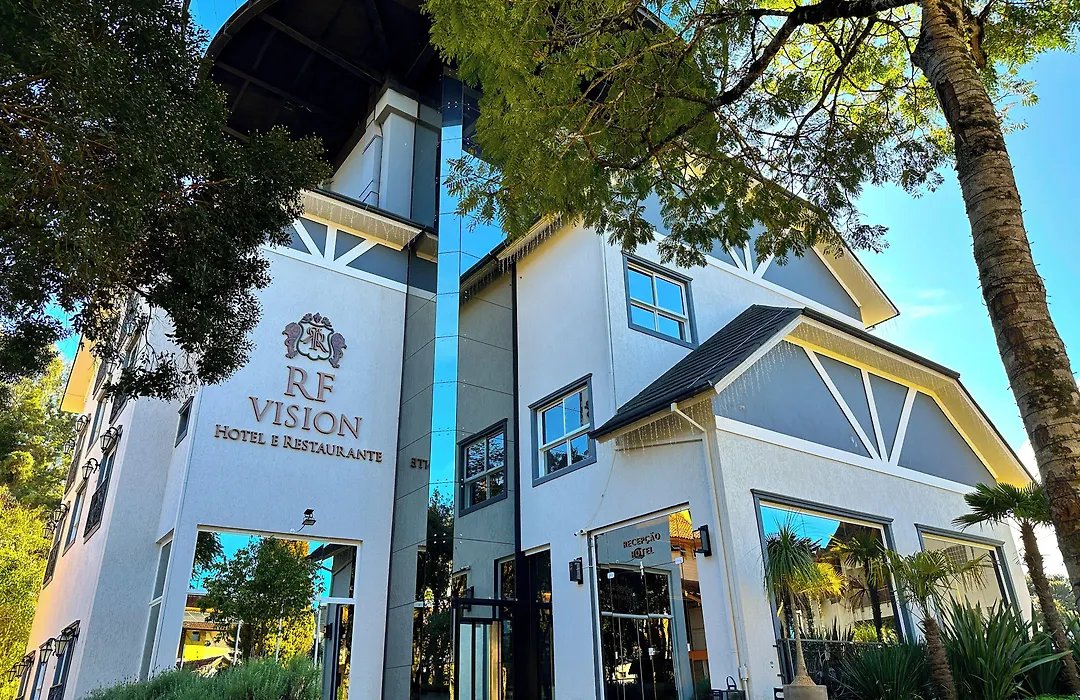 Hotel e Restaurante GIRATÓRIO RF Vision - A melhor vista 360 de Gramado-1