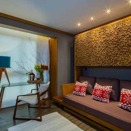 Wood Hotel-3